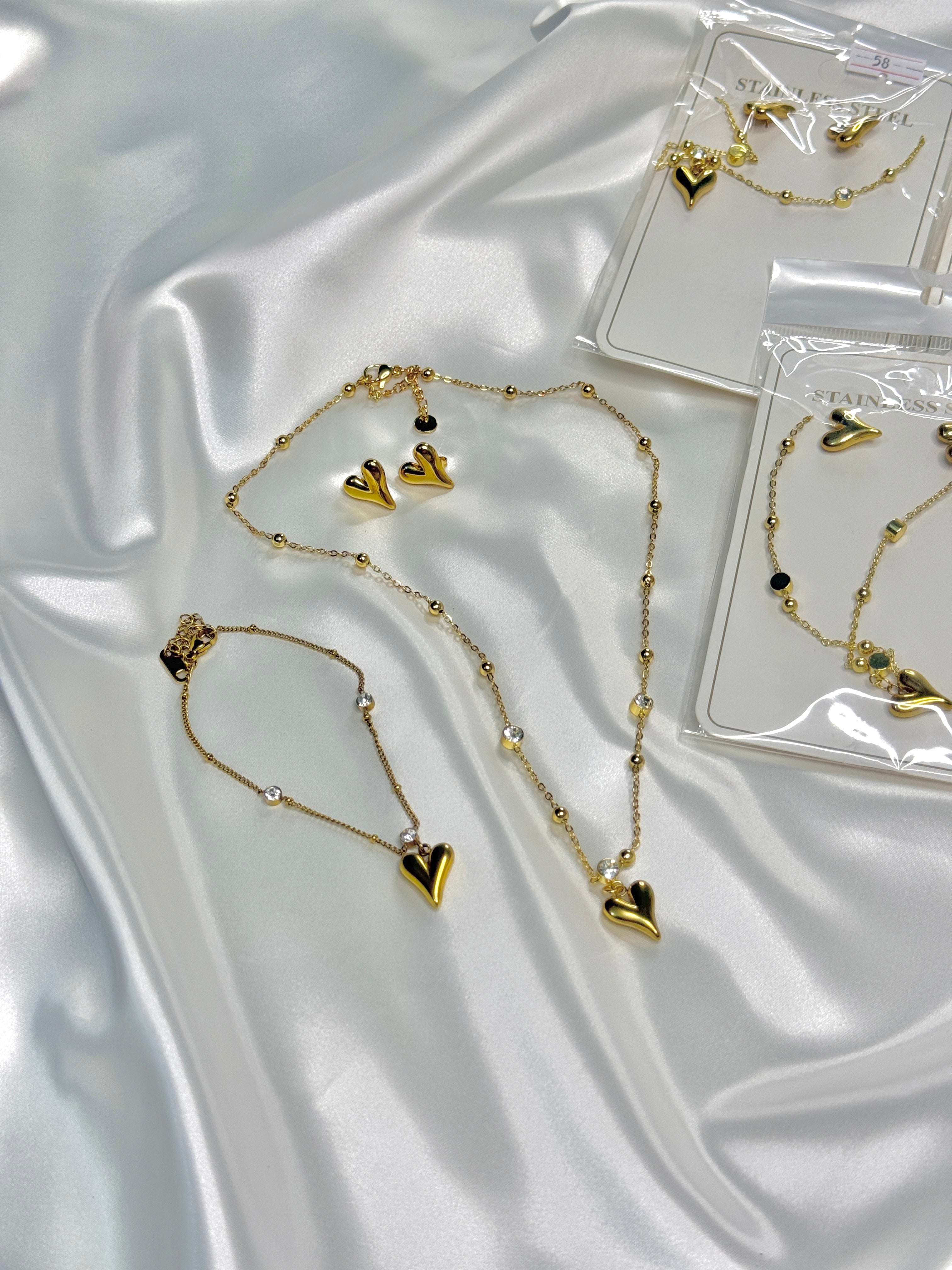 Golden Heart Charm Jewelry Set