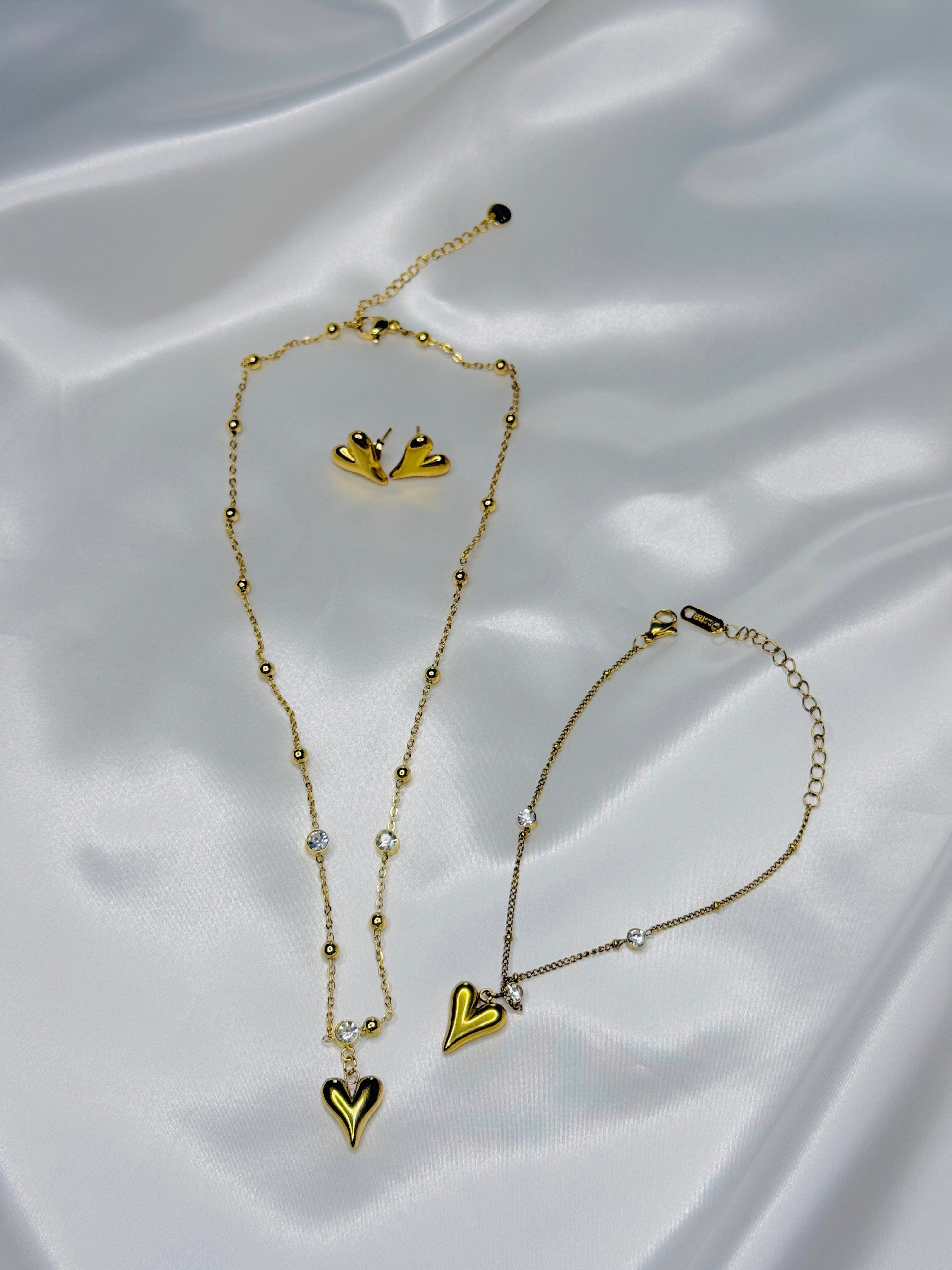 Golden Heart Charm Jewelry Set