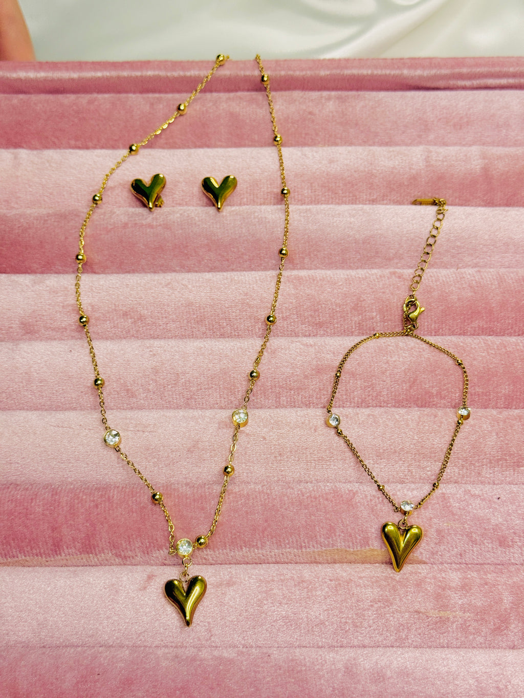 Golden Heart Charm Jewelry Set